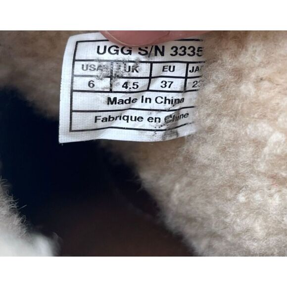 UGG Women’s Caspia Suede Shearling Ankle Boots Size 6 Black Lace Up Winter Shoes - Picture 8 of 8